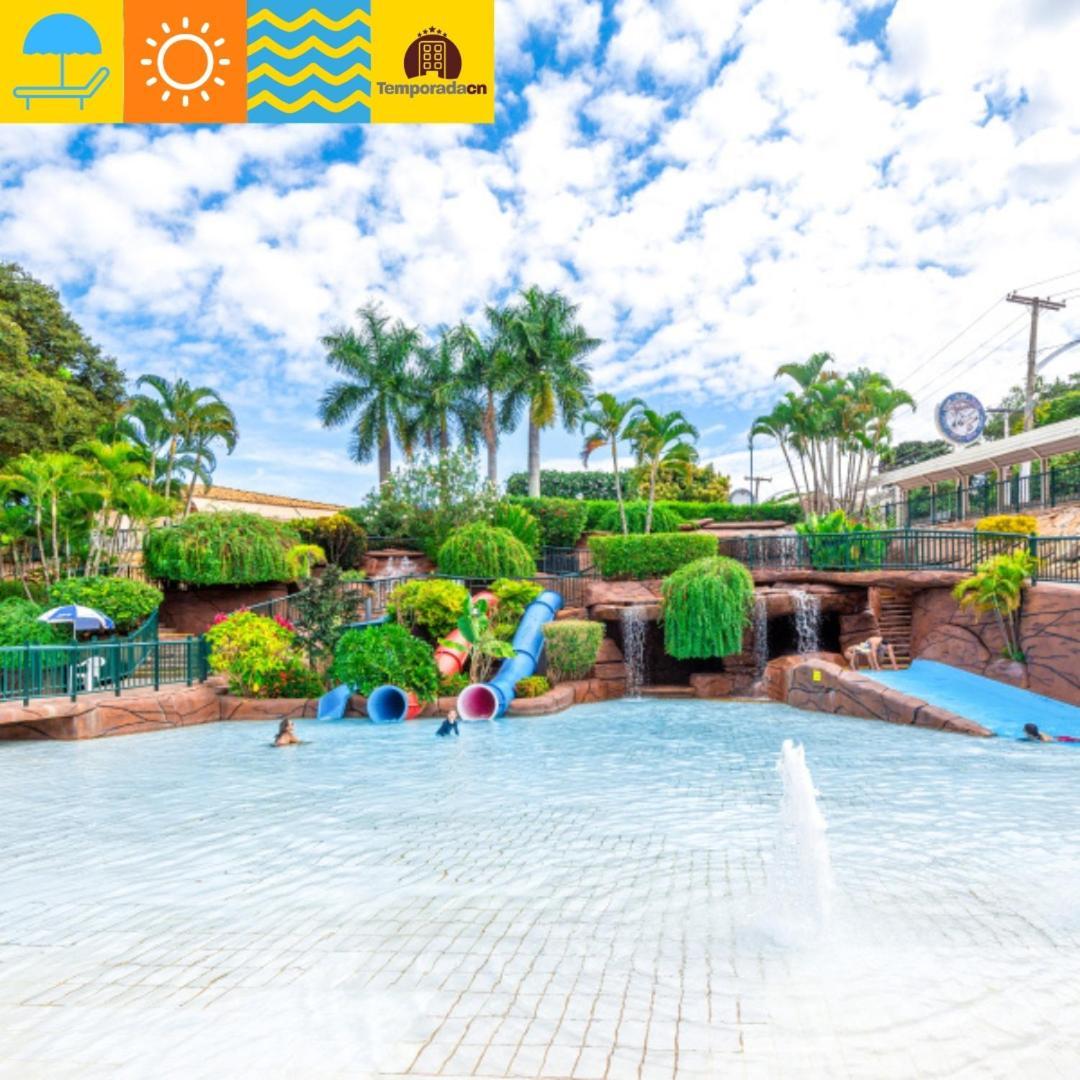 Piazza Com Acesso Ao Acqua Park - Gustavo Aparthotel Caldas Novas Bagian luar foto